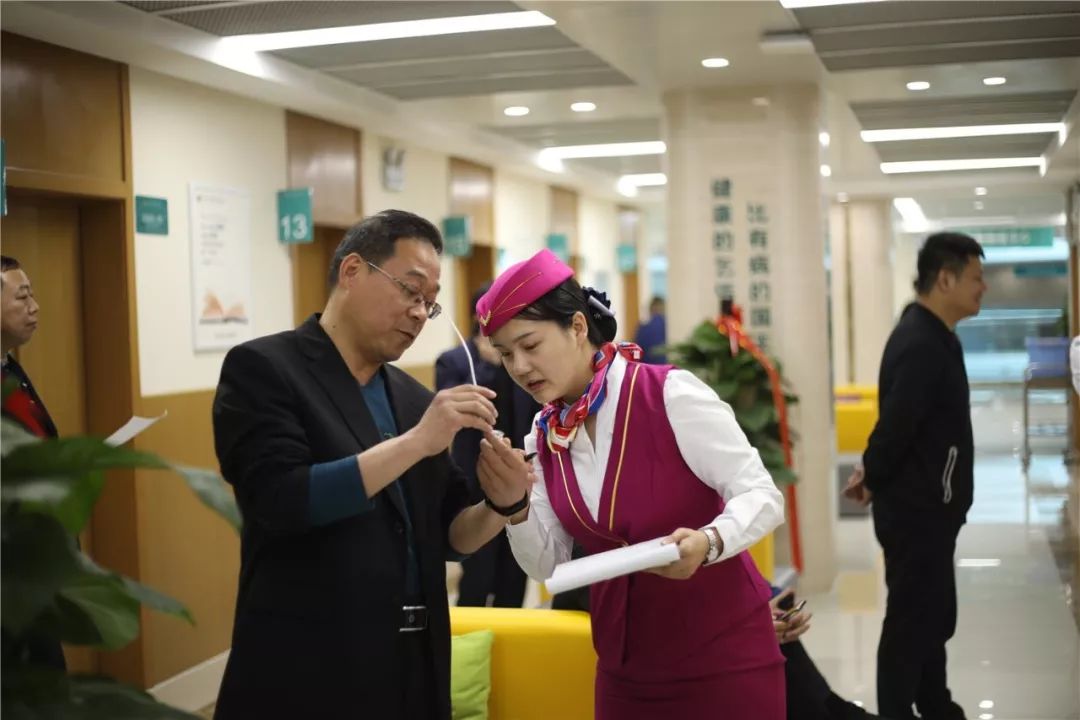 汕尾24小时套医保卡(北京医保卡使用指南)